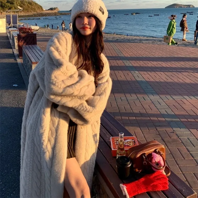 New style advanced Long style overcoat Imitation fur coat female In the winter Thickening type Night gown Can be worn outside