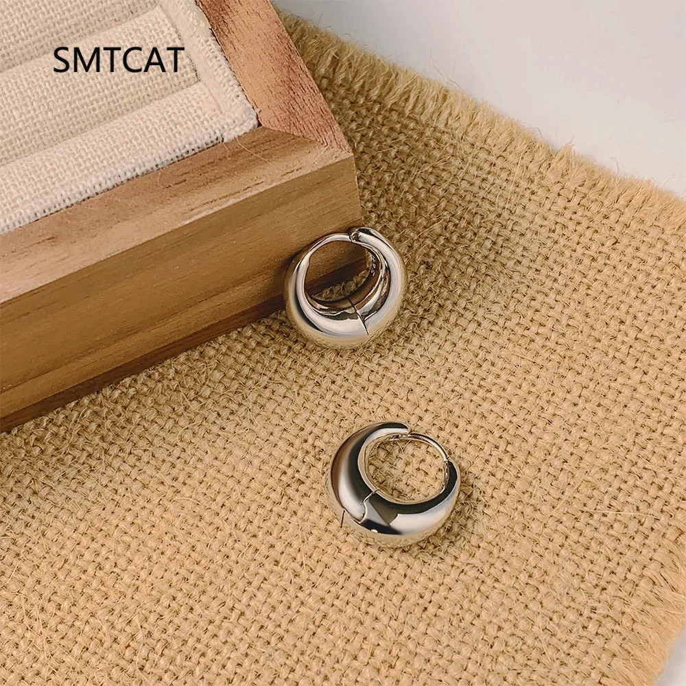 

Серьги-кольца из стерлингового серебра 925 пробы, готические серьги Huggies для женщин и мужчин, широкая версия в стиле панк, пряжки для ушей, очаровательные ювелирные аксессуары