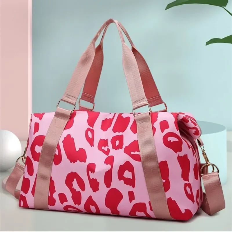 

Спортивная сумка через плечо большой емкости с коровьим узором, дорожный рюкзак с разделением для сухой и влажной воды, повседневная легкая сумка для хранения для фитнеса