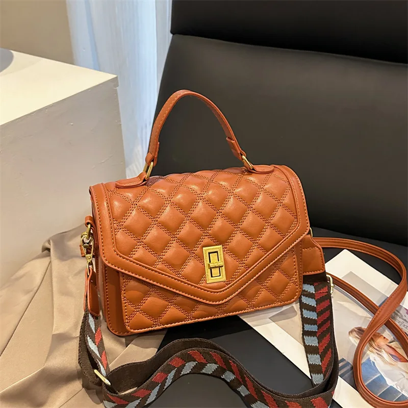 

New diamond square bag for women, high-end portable messenger bag, foreign style one-shoulder small bag, versatile work model