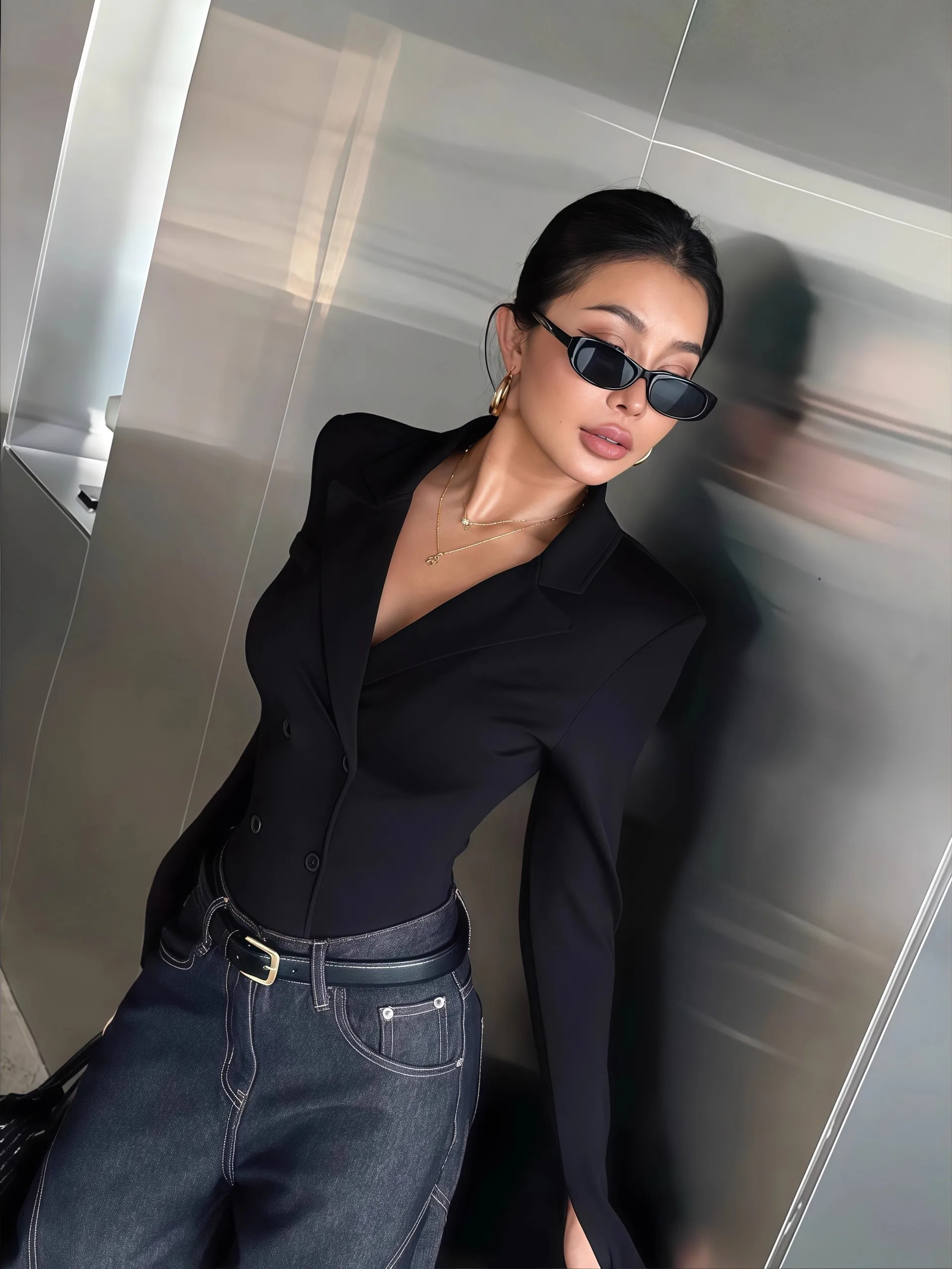 ชุดจั๊มสูทคอปกแบบกระดุมสองแถวสำหรับผู้หญิง ฤดูใบไม้ร่วง ฤดูหนาว รุ่นใหม่ ดีไซน์หรู สีพื้น เรียบง่าย ใส่ได้หลากหลาย สไตล์ลำลอง ขาตรง...