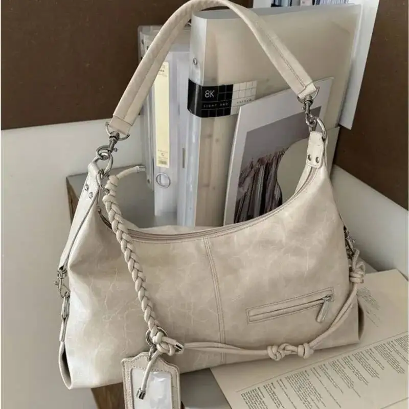 Bloom Korean Style Retro Woven Tote Women Leather Textured Large Capacity Underarm Ladies Fashion Commute Shoulder Bag