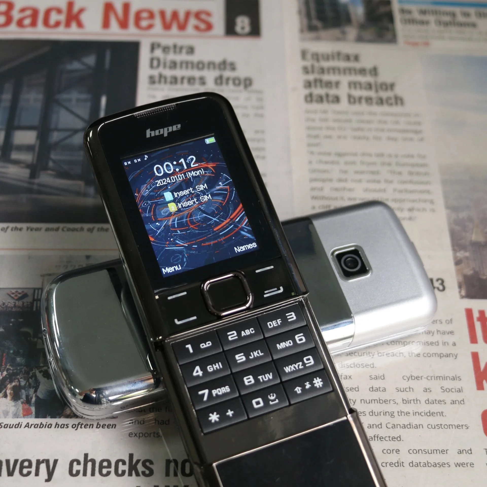 8800 Classic Retro Slider Senior Phone Dual SIM Metal Body Speed Dial Blacklist Durable Elderly Mobile Phone Big Button Luxury