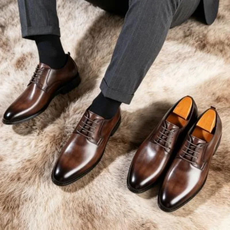 

Business Casual Shoes Trend Patent Leather Men Wedding Shoes Gold Blue Red White Oxfords Shoes Designer Pointed Toe Dress Shoe
