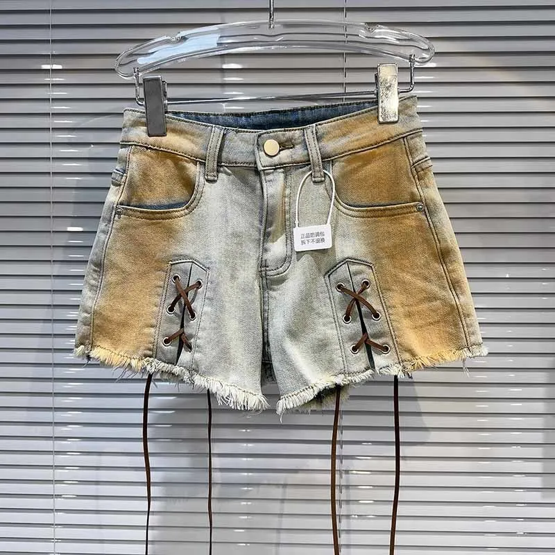 

2024 Summer New Street Hot Girl Style Gradient Color Strap Bandage Design Raw Edge Denim Shorts Hot Pants for Women