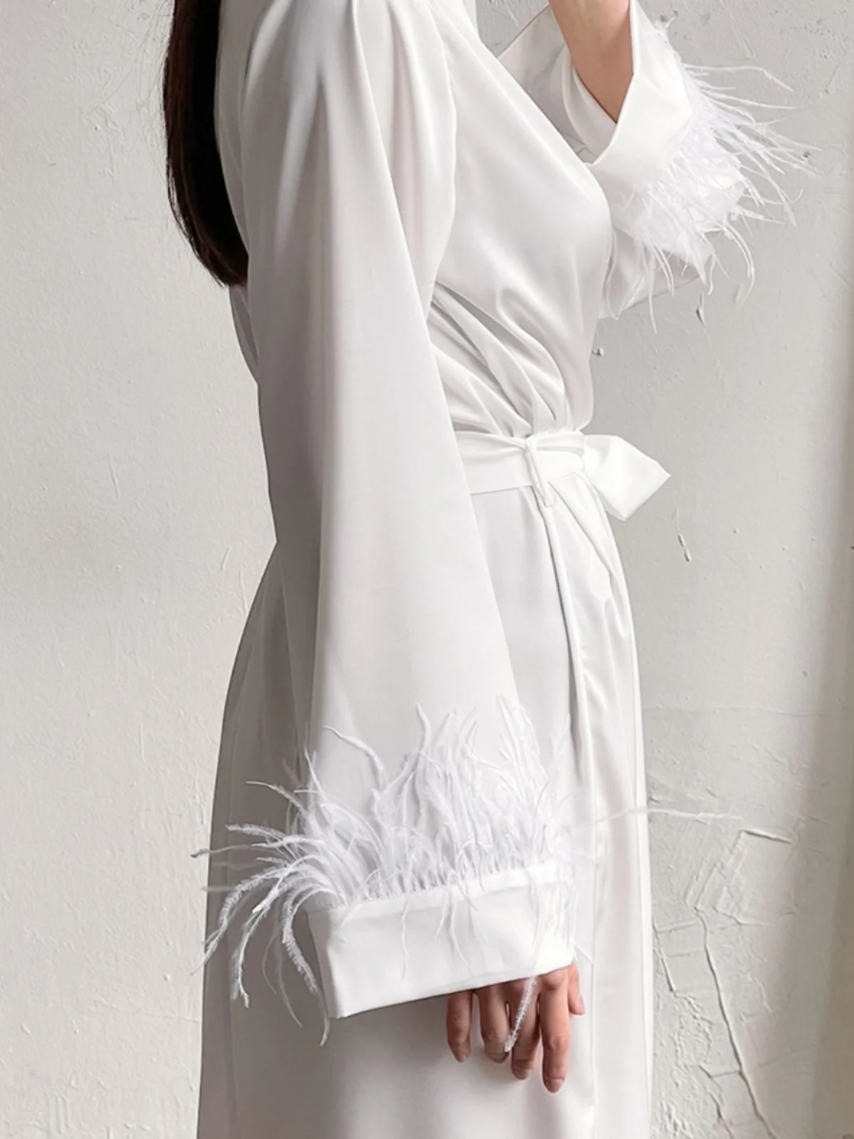 Autumn Winter Long Sve Sprobe Satin Long Dr Women's Home Clothes Faionable  Knot Spwear White