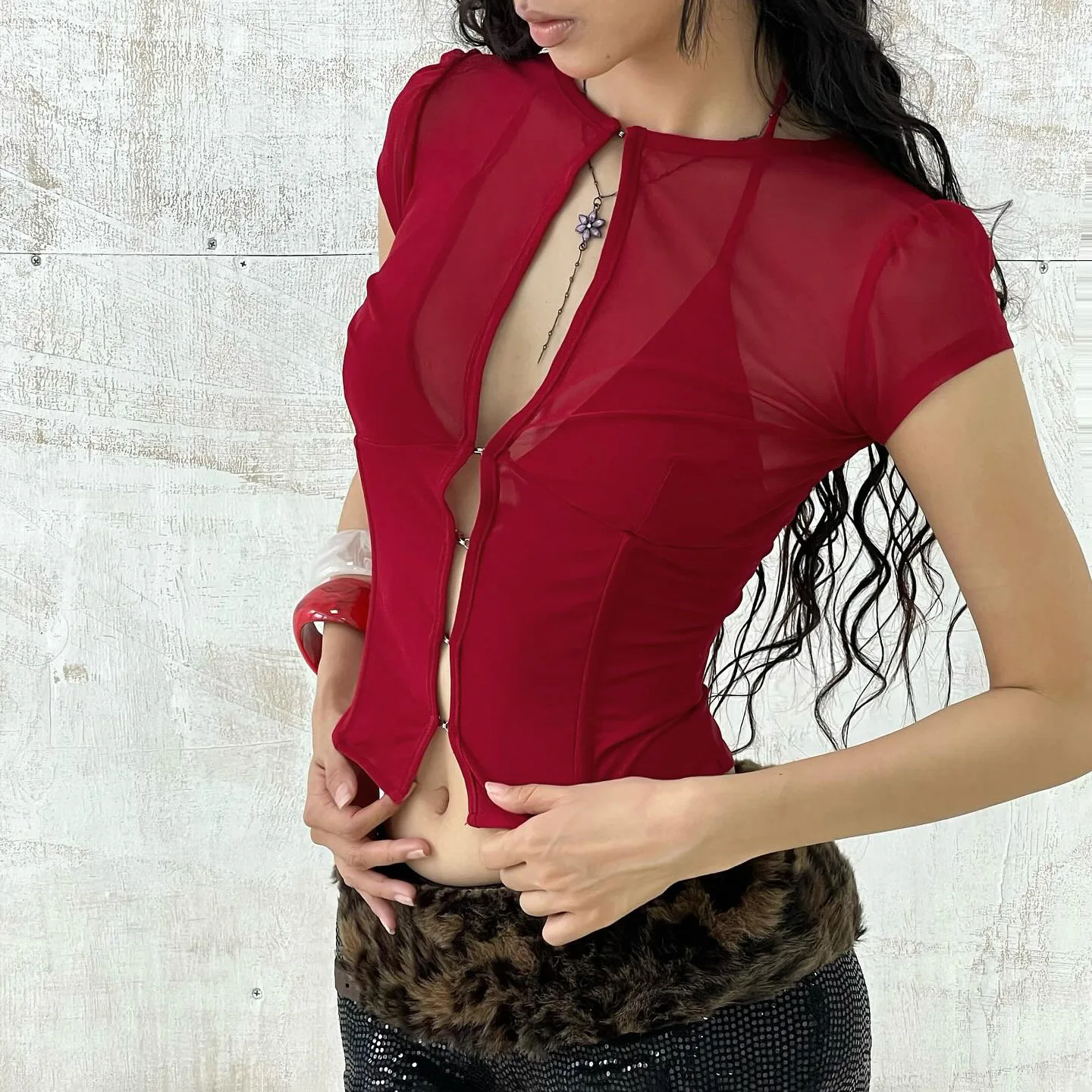 

New Fresh Pure Desire Style Buckle Hollow Short Top Female Sexy Design Solid Color T-shirt