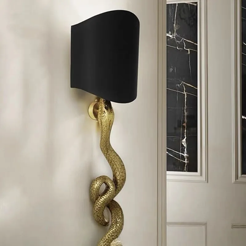 Light luxury retro wall lamp, creative all-copper snake, personalized soft furnishing designer, artistic corridor, living room