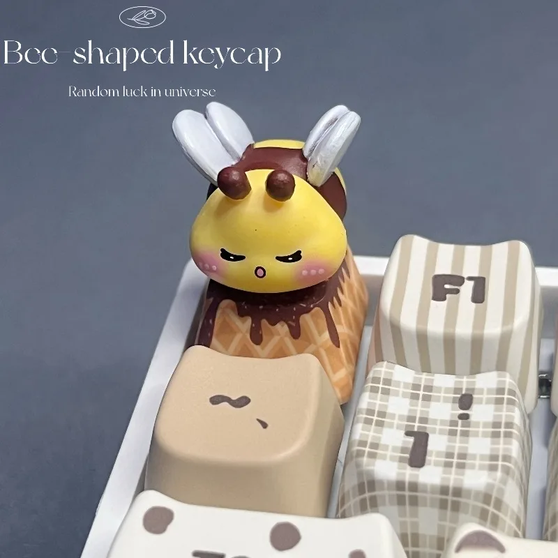 

Yellow Bee Keycap Kawaii Cartoon Customised Resin Personalised DIY Handmade Original Keycaps for Mechanical Keyboard Ornaments