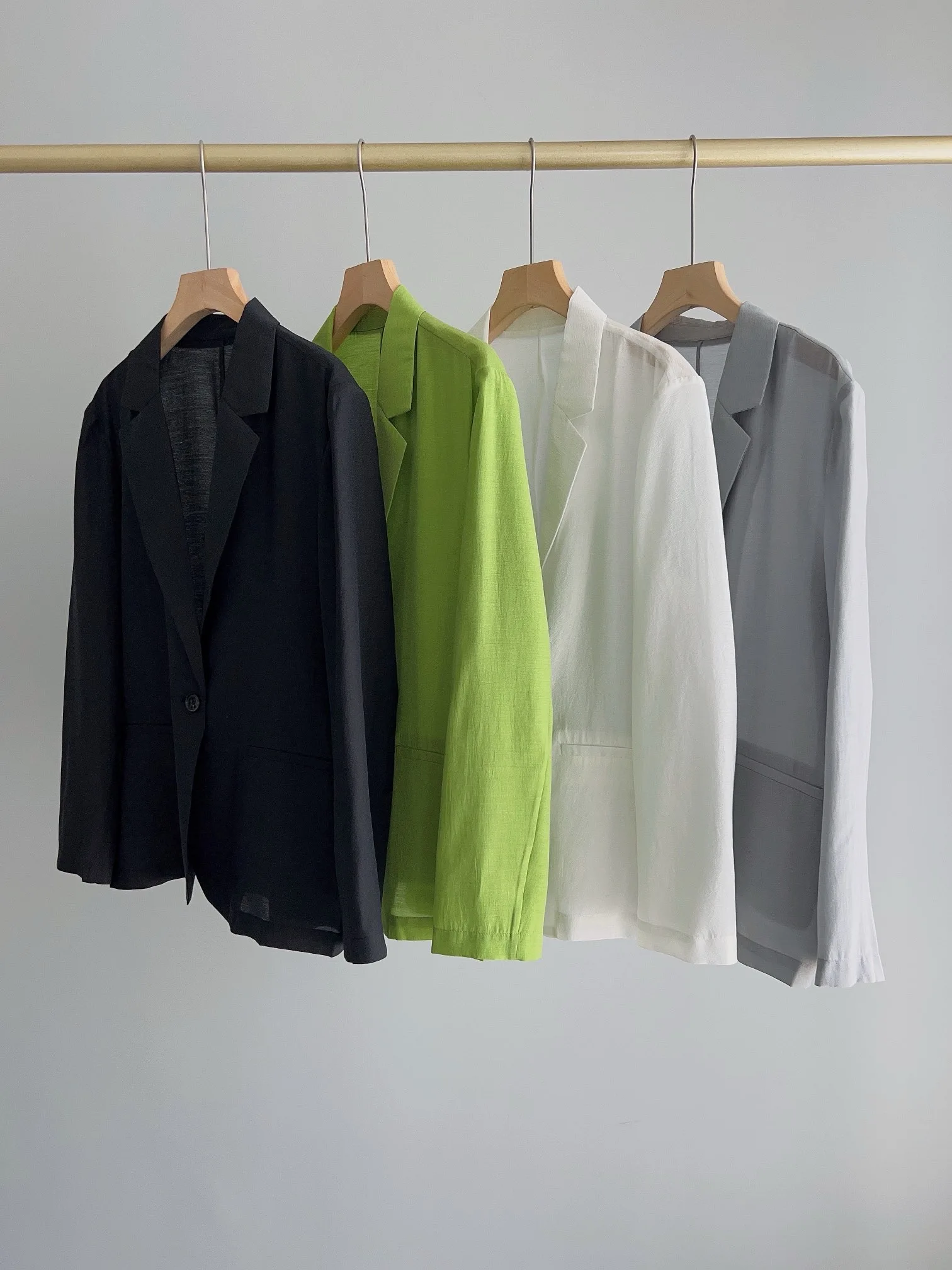 

Весна-лето, новая крутая легкая женская блузка, повседневный универсальный топ, солнцезащитный костюм из ацетатного волокна Jaet Long Sve на пуговицах