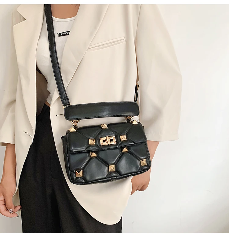 fashion Rivet Shoulder Bag Winter New Female Luxury Handbags Vintage Leather Bag for Women With Card Holder And Mirror