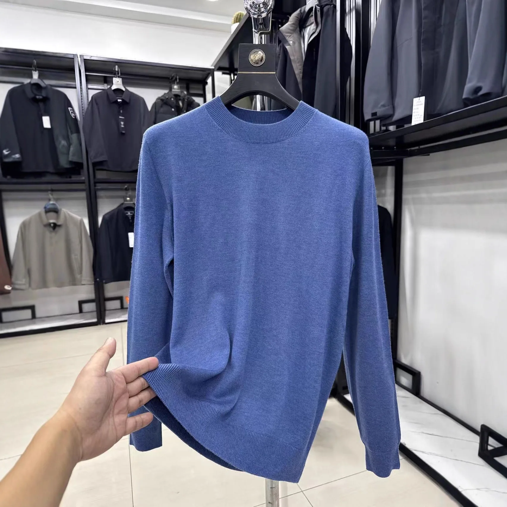 

Yaja Silk Wool Blend Knitted Sweater Men's Autumn Winter Casual Long Sve round Ne Sweater Garment Tag 08MC00