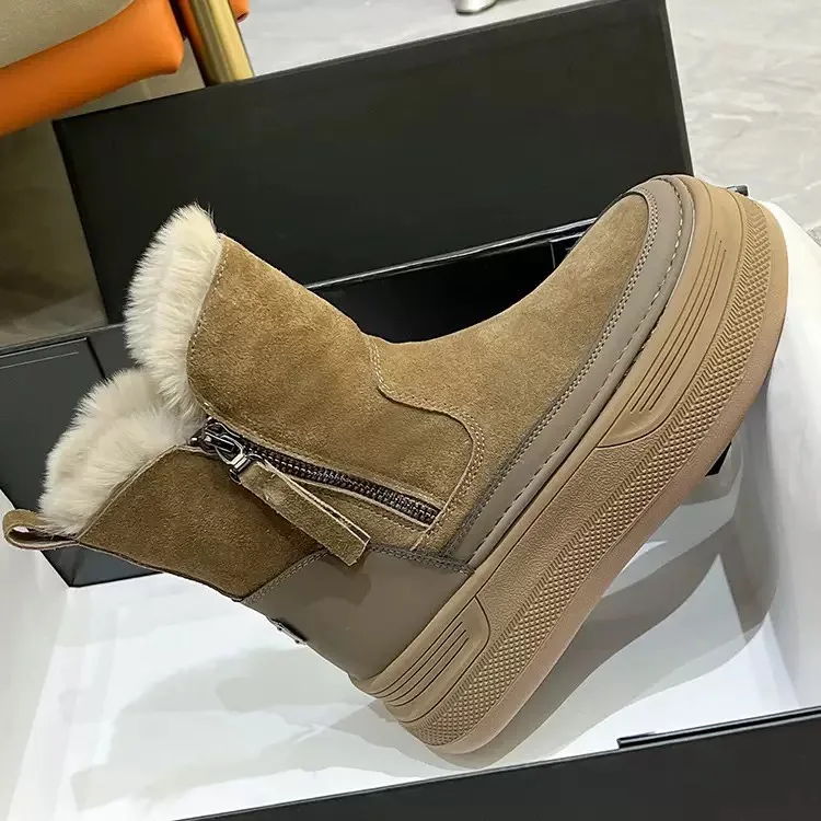 Women's Winter Thick Bottom Snow Boots Fleece Lined Plush Cotton Northeast Anti-Slip Short Boots Leather Fur Integrated Shooes