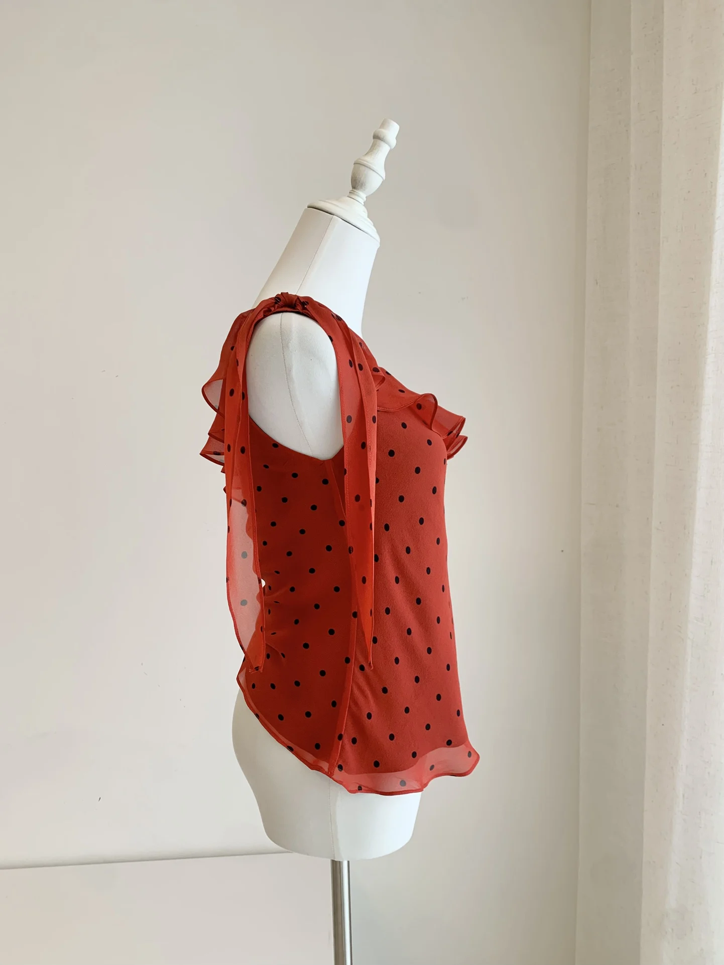 

100% Silk Women's Dot Print Red Top Ruffles Edge Diagonal Collar Sexy Slim Camisole