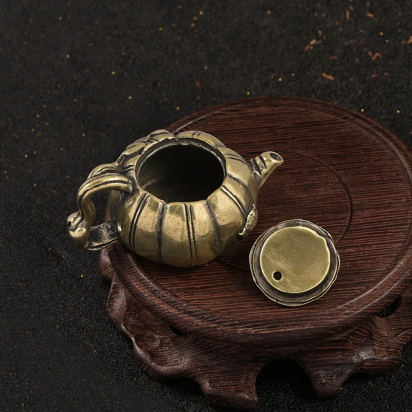 Tea Pot Figurine Brass Ornament Mini Handmade Chinese Style Mini Brass Teapot Tea Pet for Table Office Living Room Furnishing