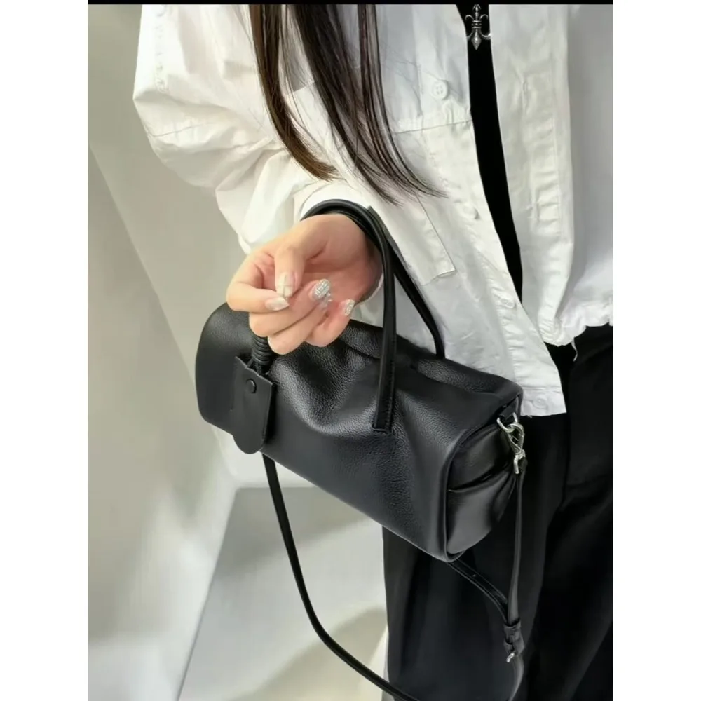 bolso-de-hombro-de-piel-de-vaca-esmerilada-estilo-retro-de-cuero-con-textura-suave-tipo-almohada-diseno-unico-moderno-y-sencillo