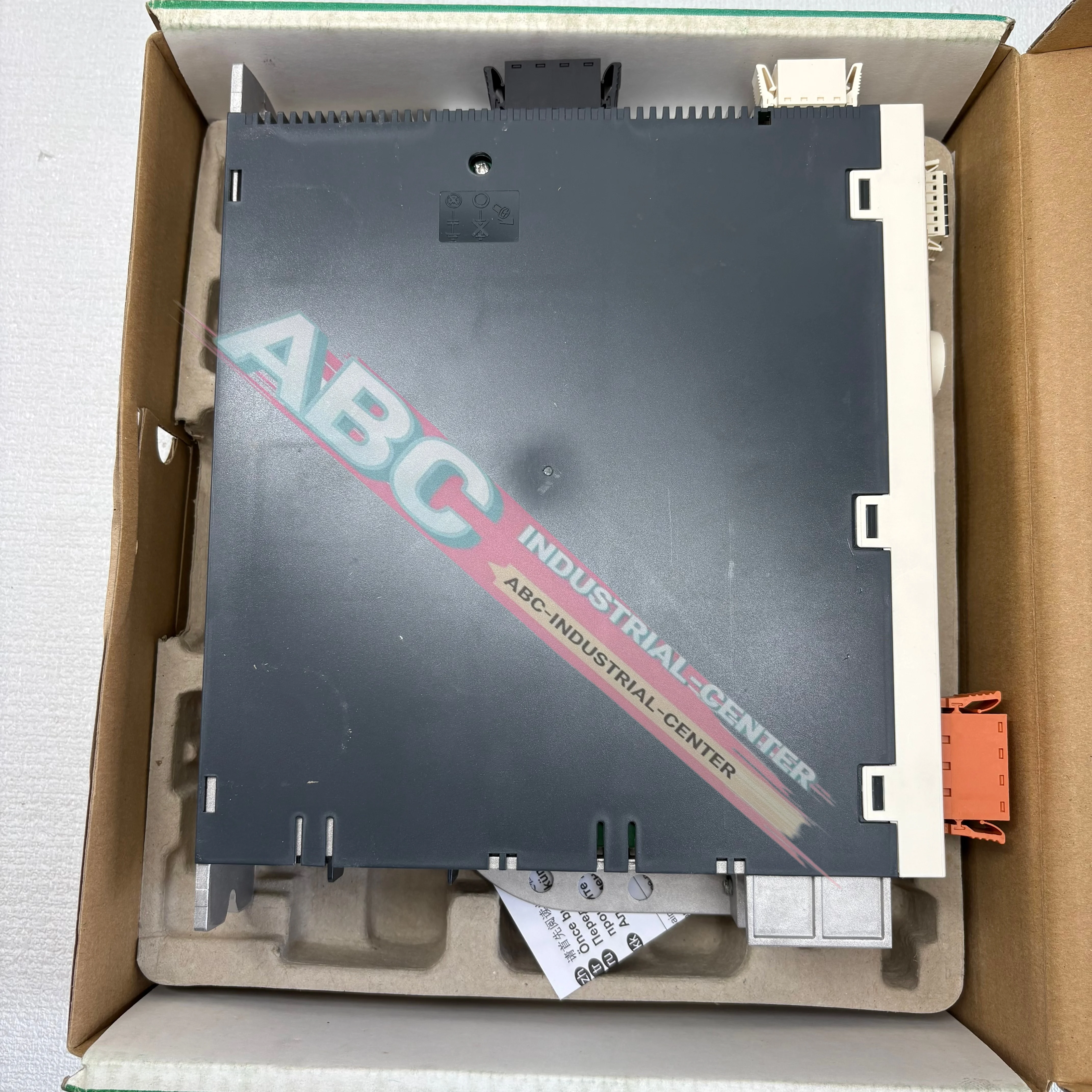 

100% НОВЫЕ сервоприводы LXM32CD18N4