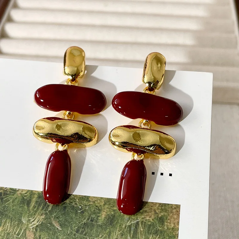 Vintage gold enamel drip glaze wine red spliced ​​metal earrings