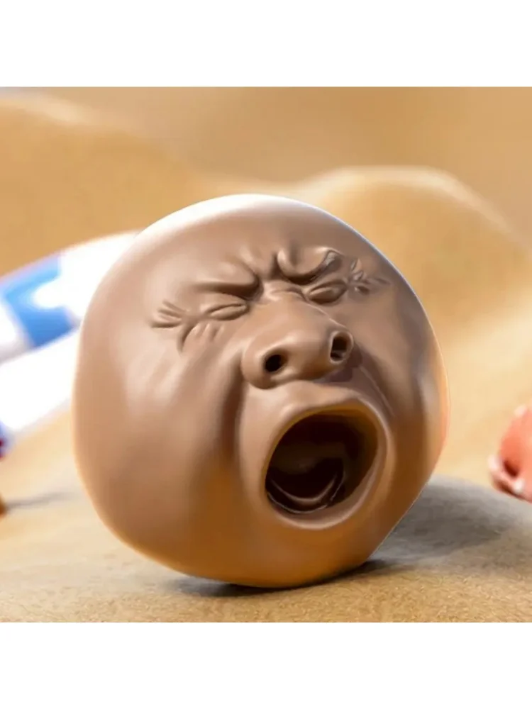 Pistolet à eau Yawning – Expression faciale d'écureuil mignonne et amusante, en plastique, idéal pour les jeux de voyage et de poche, ajoutez l'humour pour votre sortie