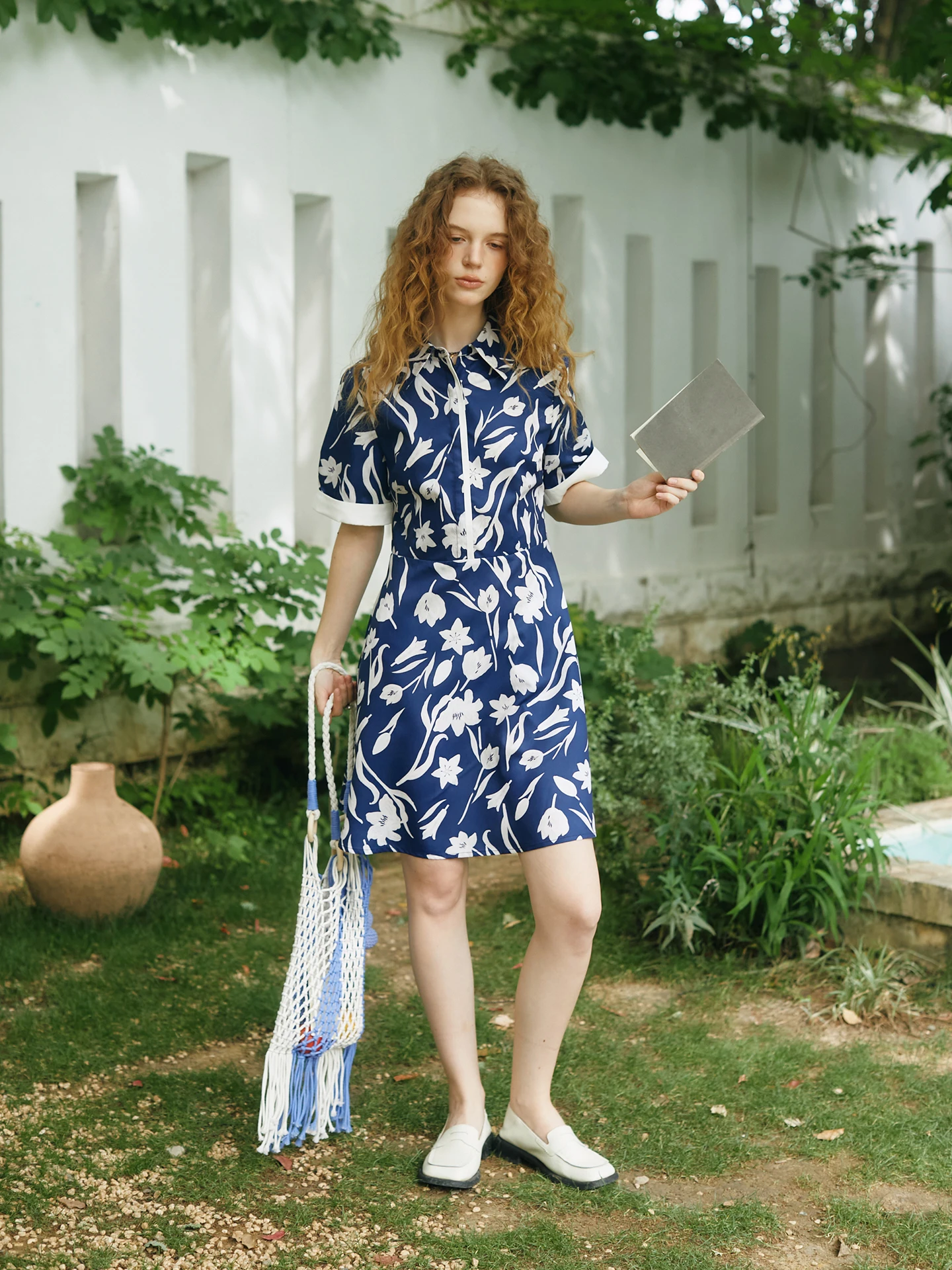 

Футболка Xunruo Dr Blue White Print, с отворотами, для повседневной носки, весна-лето-осень, модная, художественная, стильная