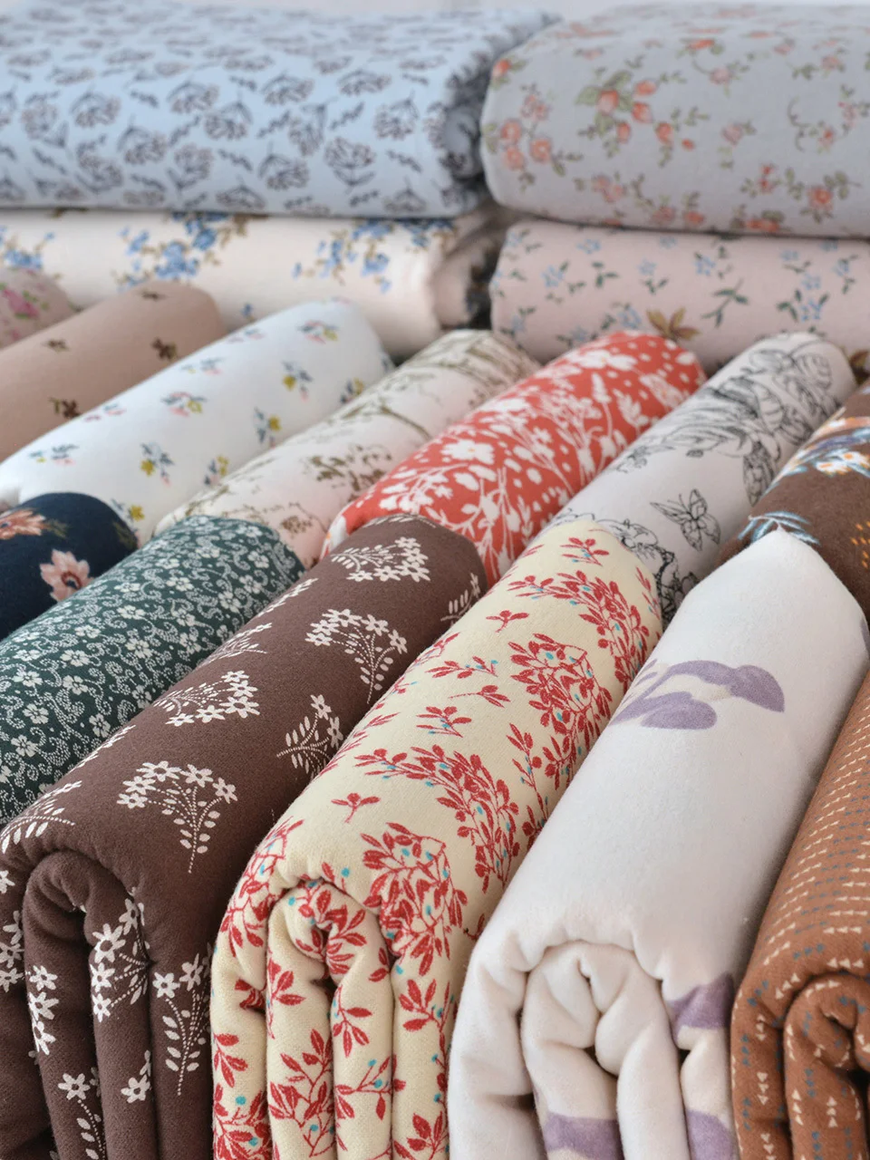 Country Floral Cotton Flocking Fabric Handmade Warm Clothing Material Rural Style Print Design Four Seasons Universal