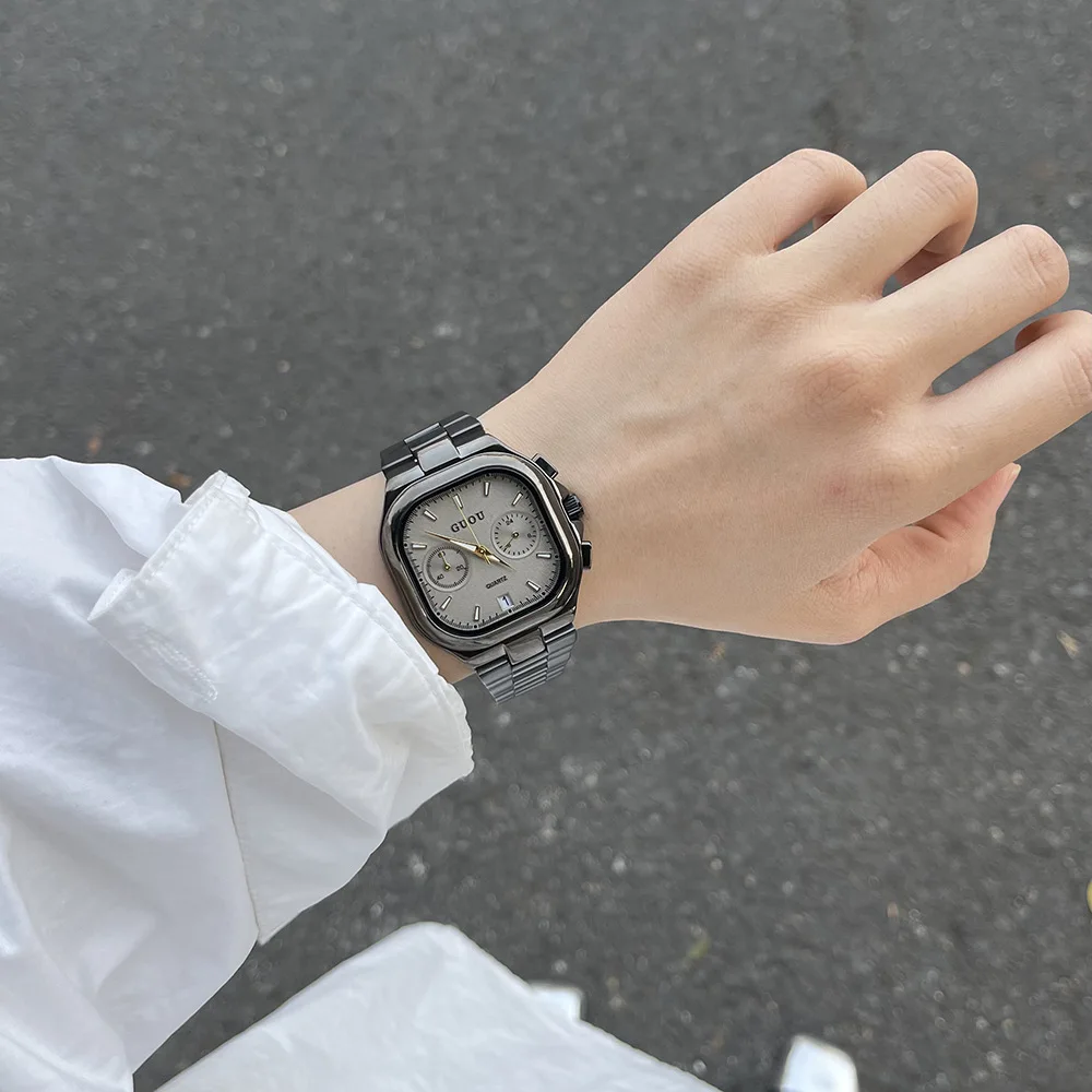 

New women's wristwatchstylish and chicsquare design simple quartz strap, date display, stainless steel band, elegant and casual.