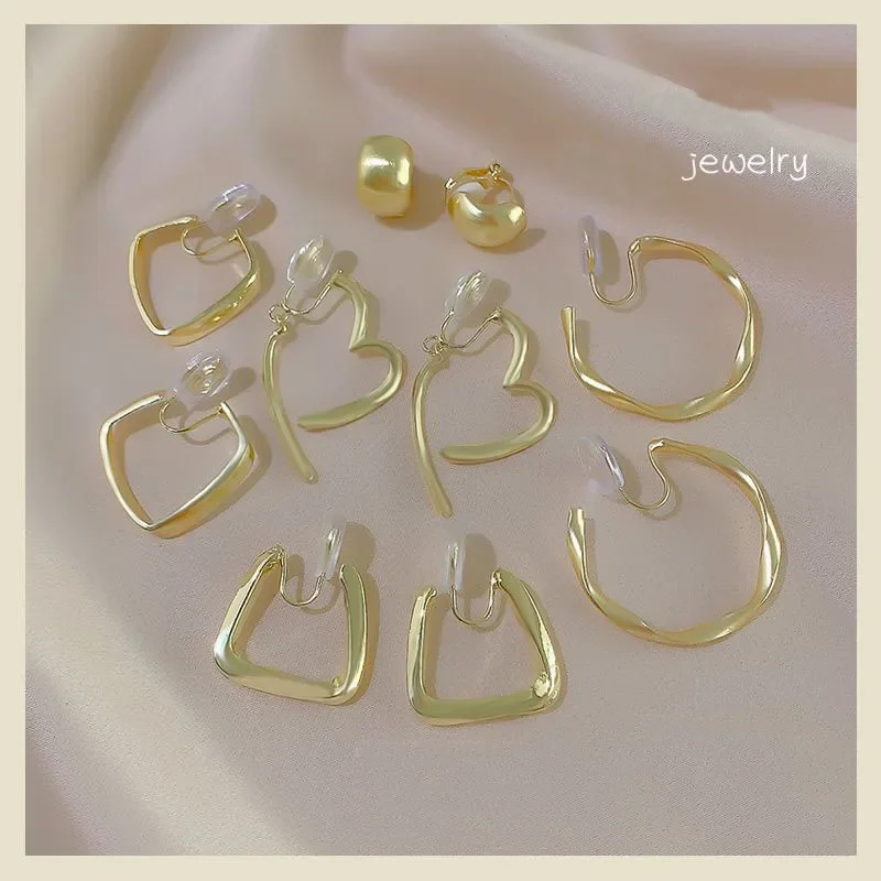 Boucles d'oreilles à clip en forme de C pour femmes, bijoux en métal doré, géométrique, cœur, rond, simple, pas de piercing, nouveau tempérament, 2023