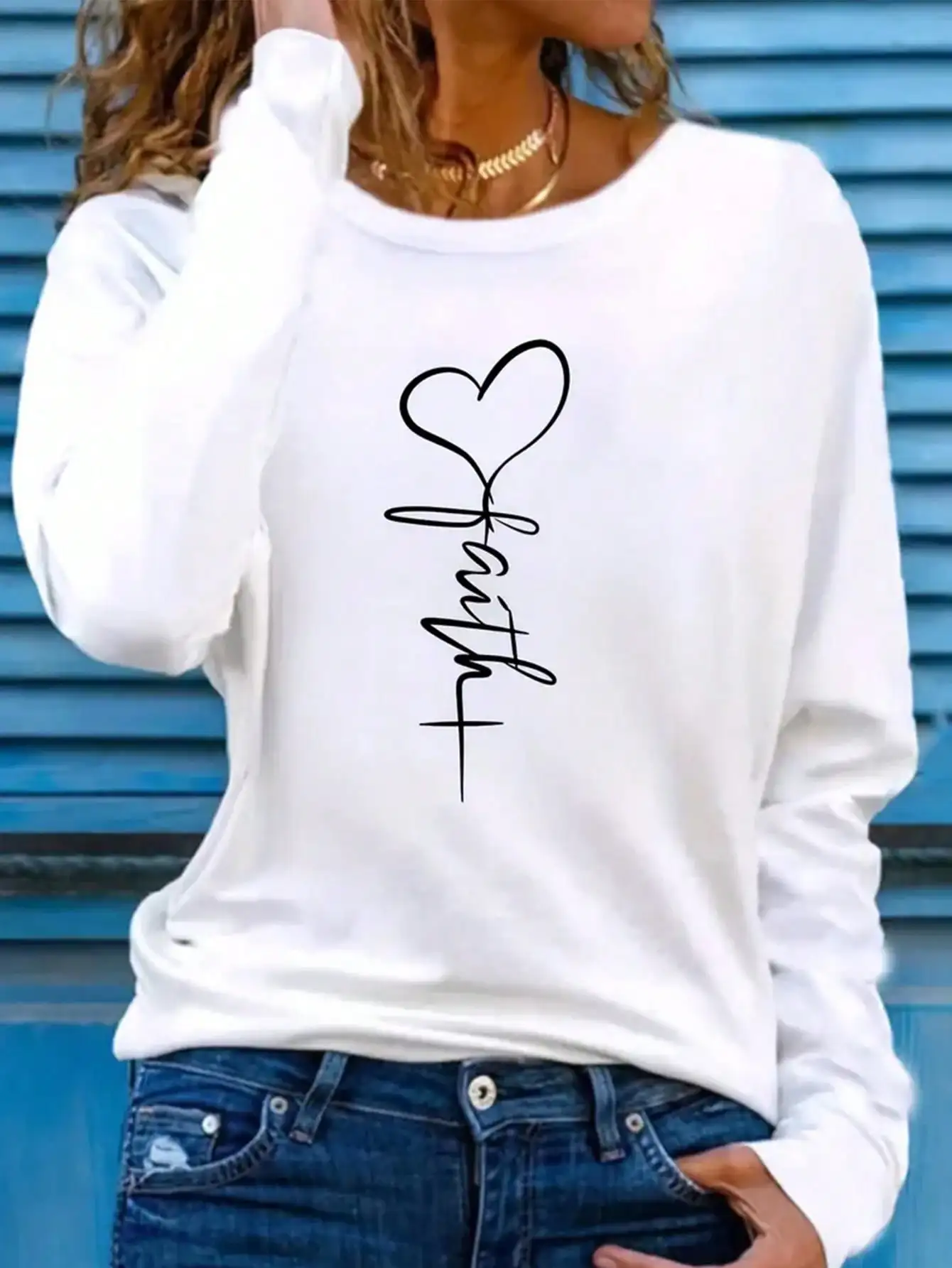 Women's Long-Sleeved Loose Round-Neck Top Elegant Solid Color Polyester Knitted T-Shirt Autumn and Winter Fashion Heart Pattern image 4