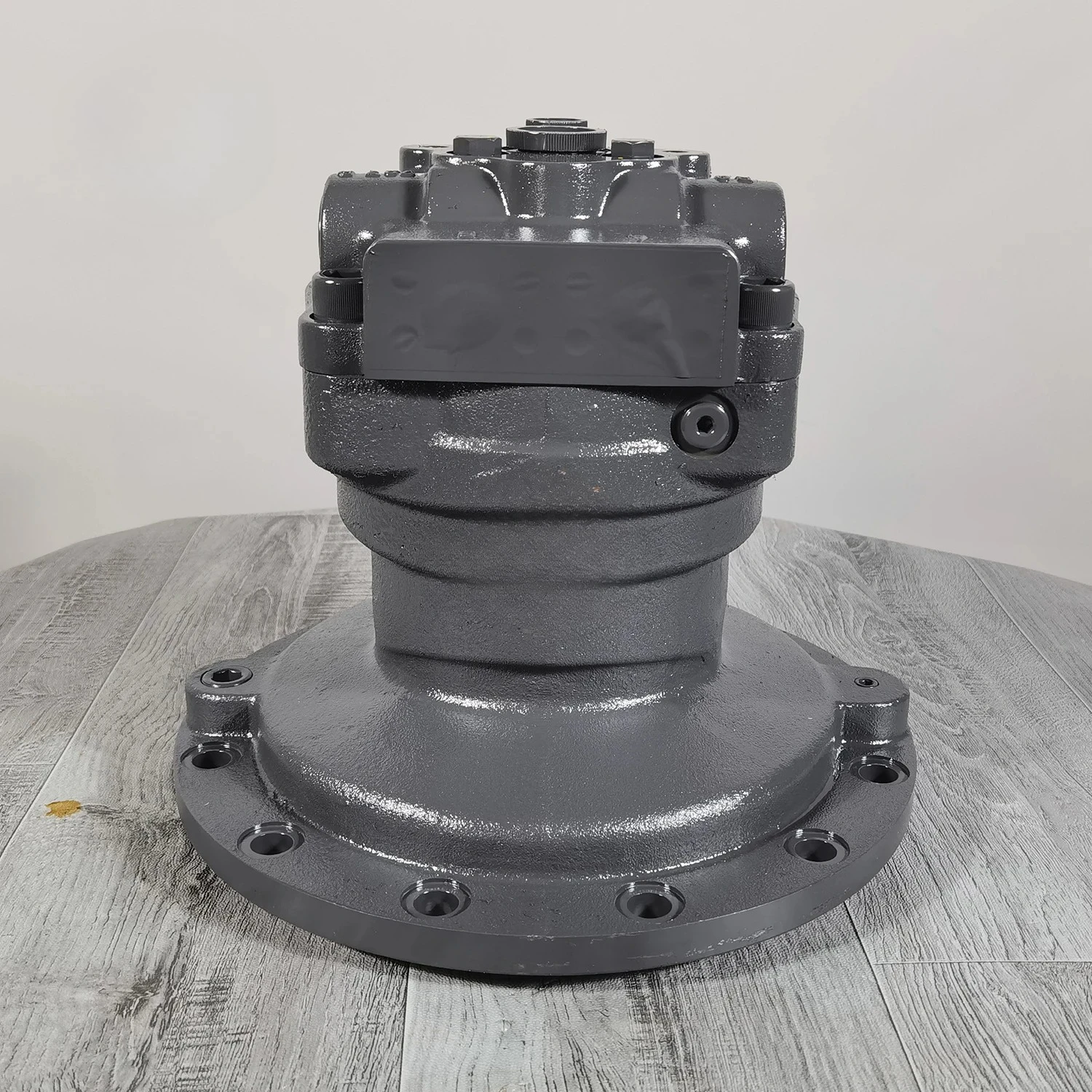 أجزاء حفارة عالية الجودة 401-00441C جهاز التأرجح DX300LC-9C DX300LC محرك التأرجح لدوسان