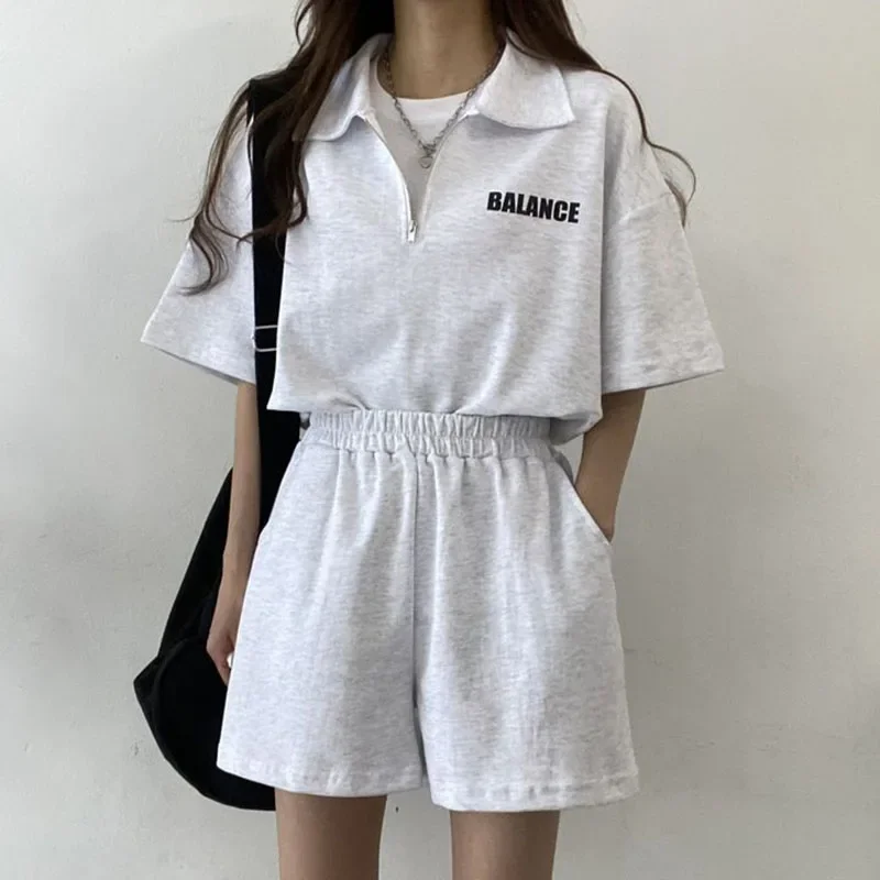 

Женский спортивный костюм, короткий комплект, спортивная одежда, однотонная блузка с принтом и короткими рукавами, спортивные костюмы, женские летние повседневные комплекты из двух предметов