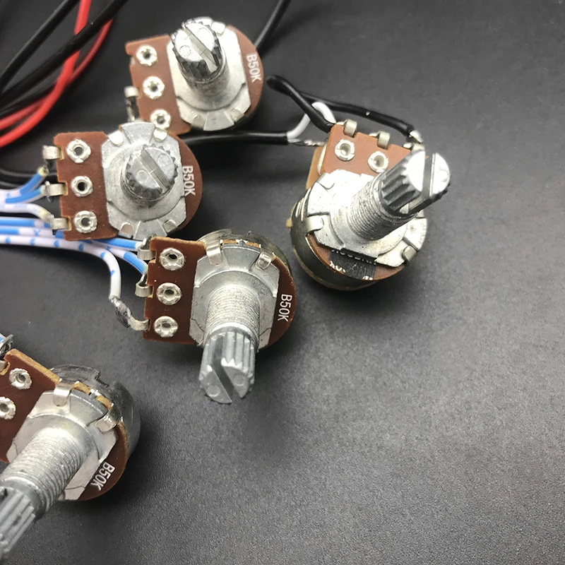 

Электрогитара, бас, 3-полосный активный звукосниматель, схема регулировки тона, 5 потенциометров, пассивная бас-гитара