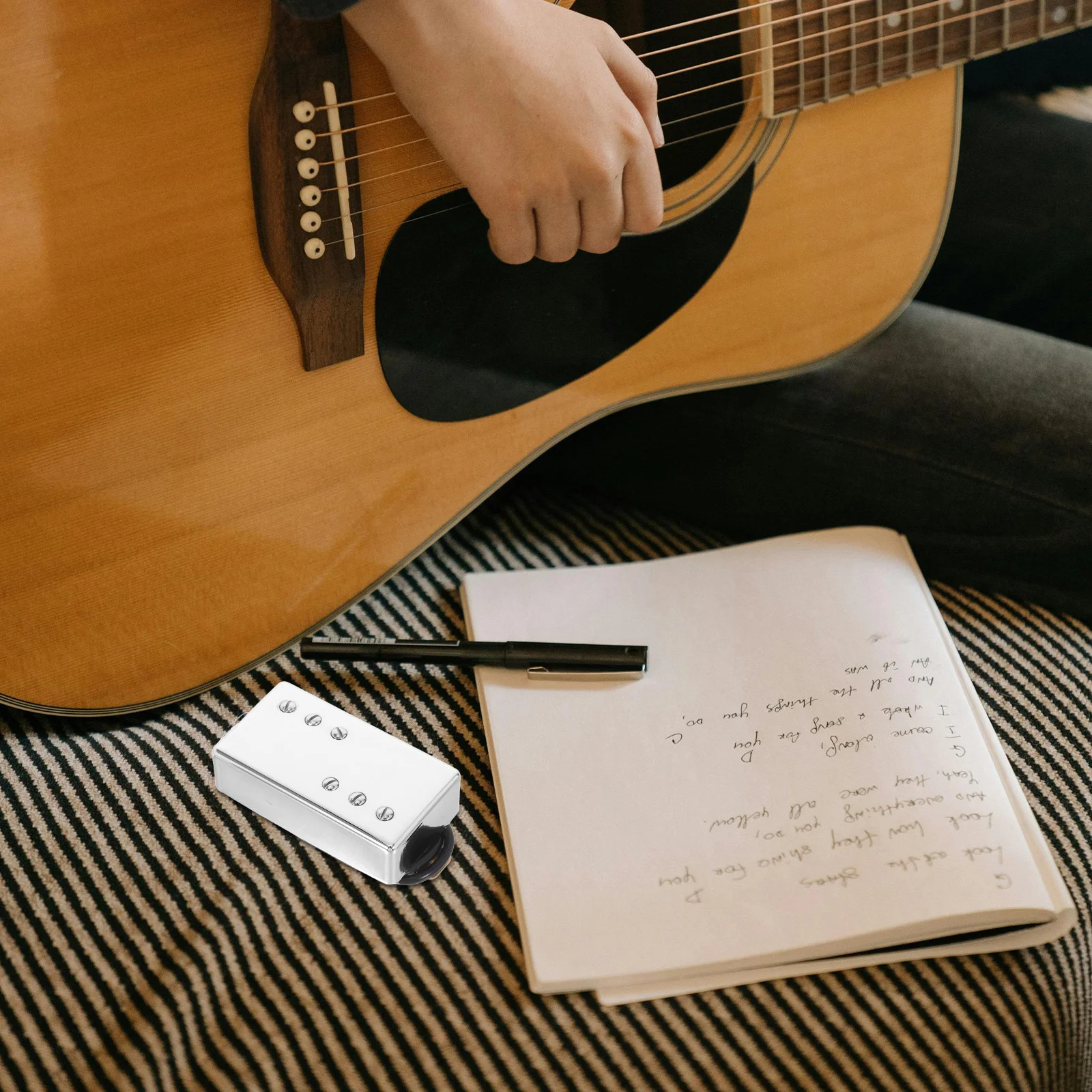 

Electric Guitar Pickup Small Frameless Metal Build High Performance Reduce Noise Perfect for Stage Recording Electrical Pickup