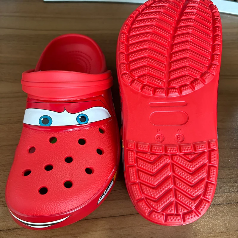 ผู้ใหญ่รองเท้าแตะกลางแจ้ง Lightninged Mcqueens ตัวเลข Pixar Cars การ์ตูนรองเท้าแตะกันน้ํา Breathable Eva รองเท้าไม่มีแสง