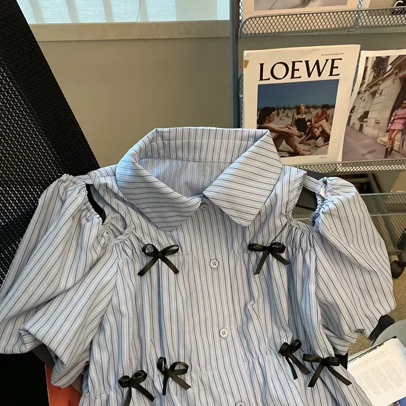 Chemise en Patchwork de nœud rayé bleu pour femmes, chemisier Chic français à manches bouffantes, col rabattu, épaules ajourées, été 2023