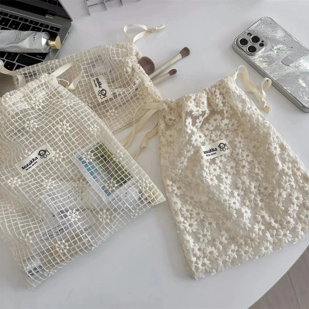 White Women Flower Lace Embroidered Bags Daisy Mesh Drawstring Hand Bag Cute Travel Cosmetic Toiletry Organizer Storage Pouch