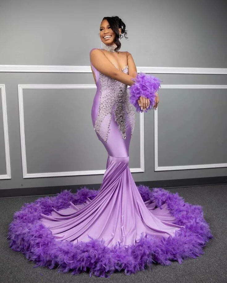 Lavender Ostrich Feather Trumept Black Girl Prom Dress Luxury Diamond Crystal Illusion Long Sleeve African Evening Gown