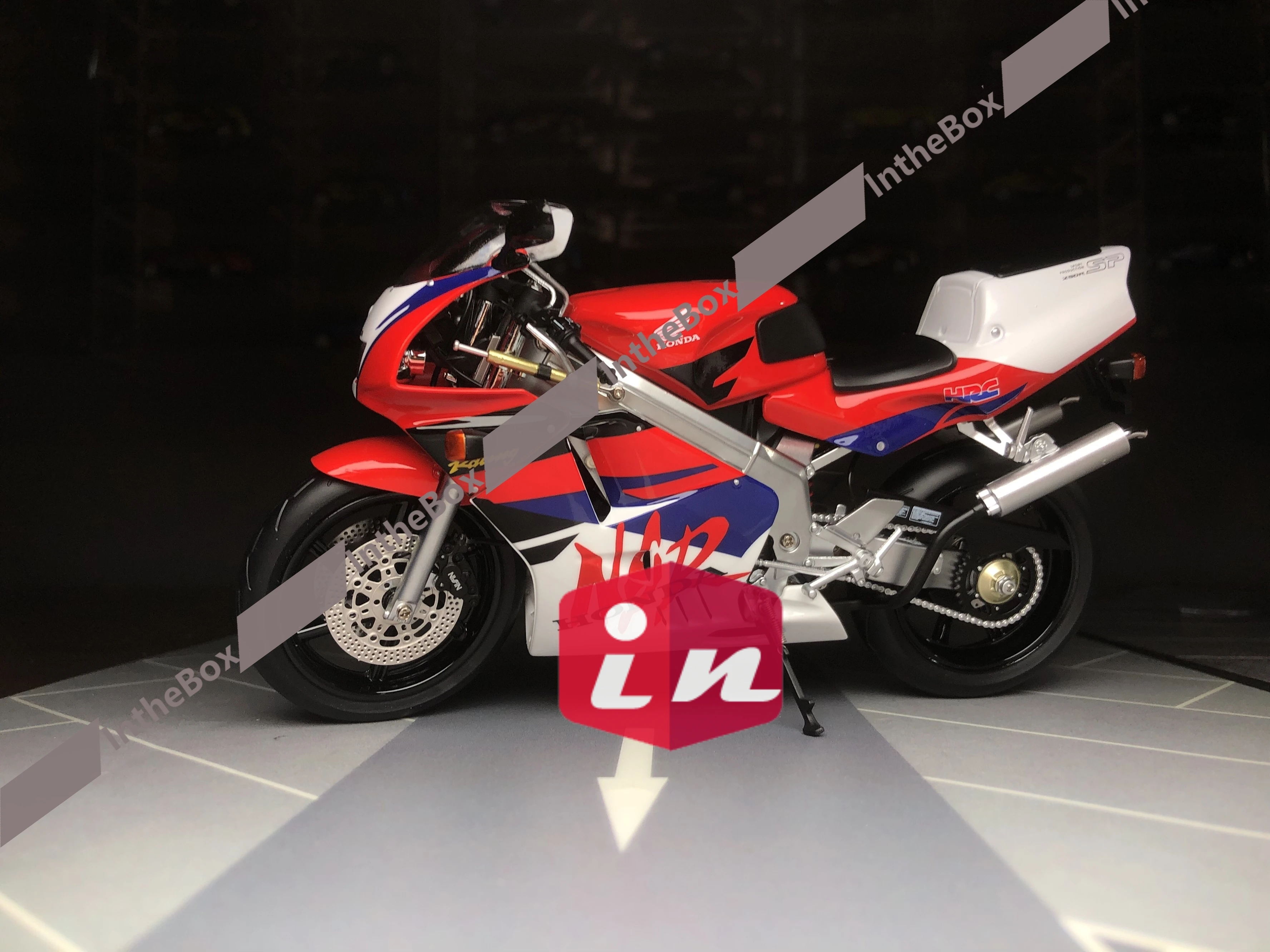 HRC Red 1/12 Scale LCD NSR250R SP Diecast Model Motorcycle Car Collection Limited Edition Hobby Toys