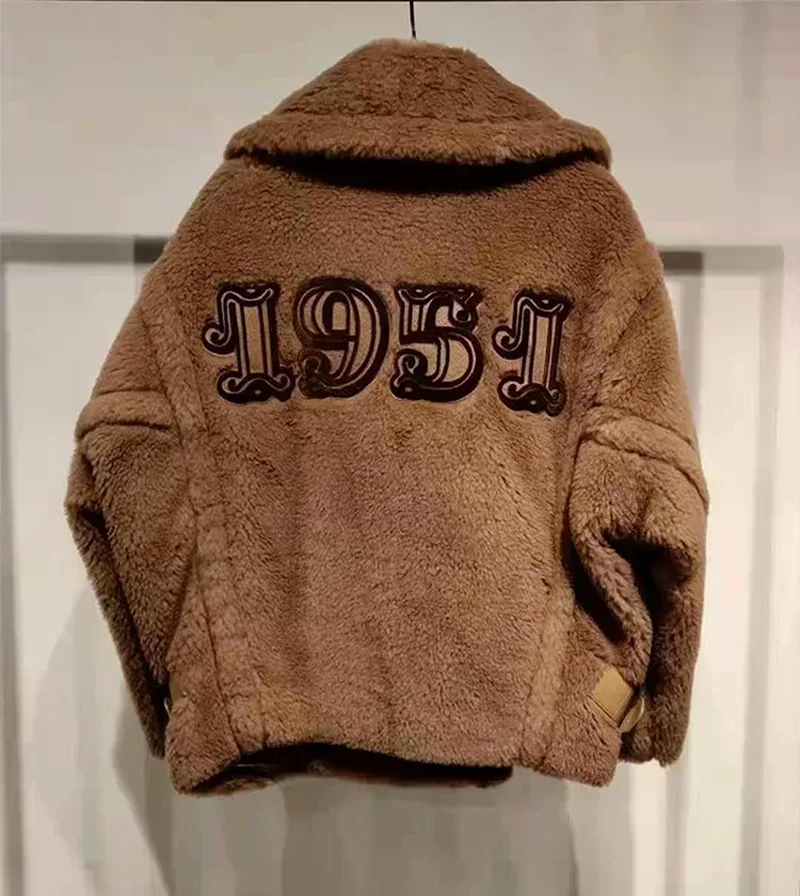 Рисунок 5 - Женская куртка с плюшевым мишкой