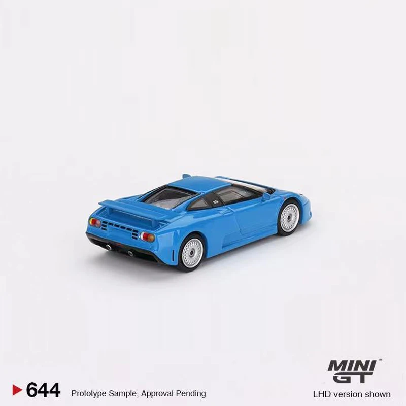 Modèle de véhicule de sport moulé sous pression en alliage léger, affichage bleu LHD, cadeaux, mini voiture, 1:64, EB110, #644