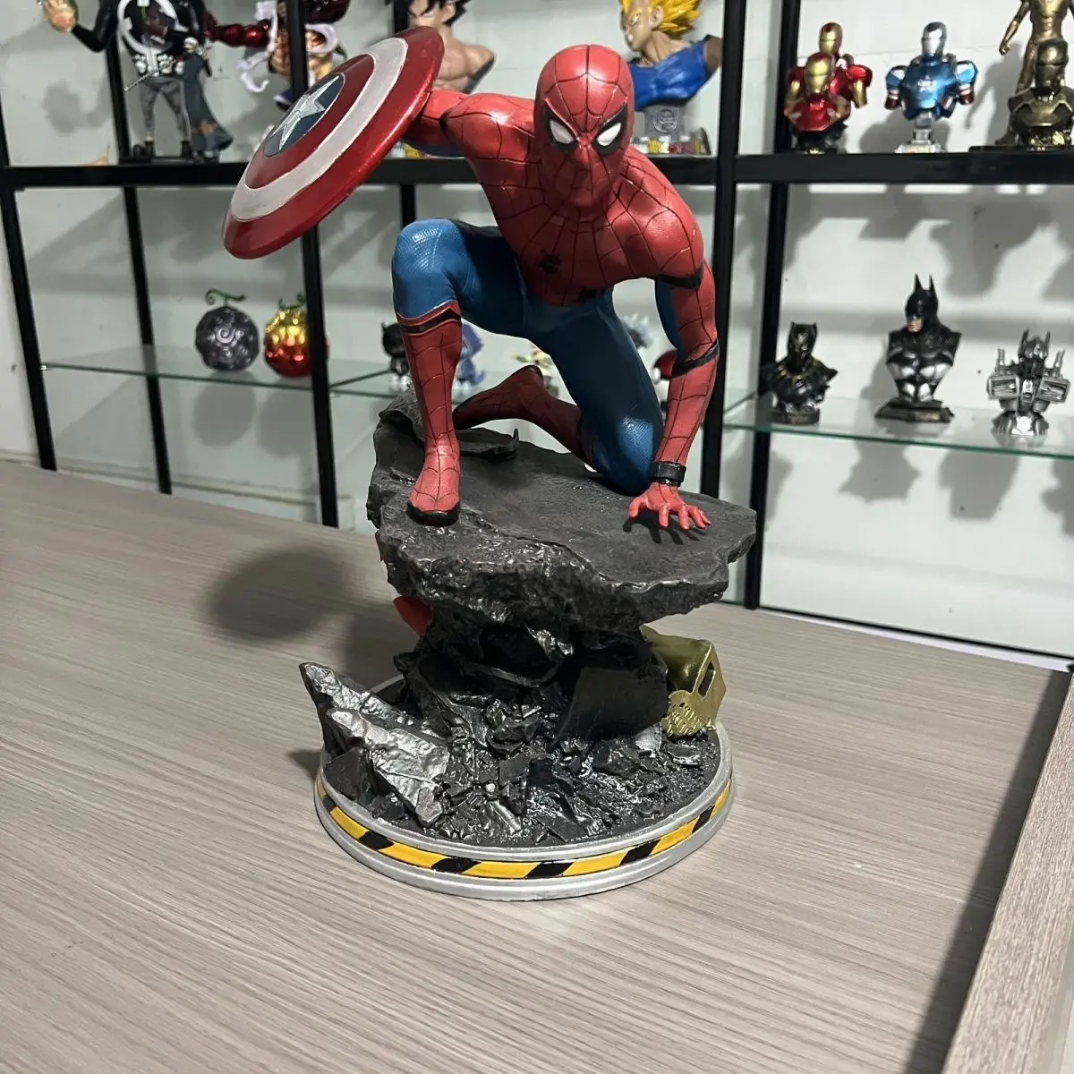 مارفل ستوديو الرجل العنكبوت المنتقمون 15.74 بوصة/40 سنتيمتر الحارس يمكن أن تتحرك GK درع الشكل معركة الموقف زخرفة نموذج اللعب الهدايا
