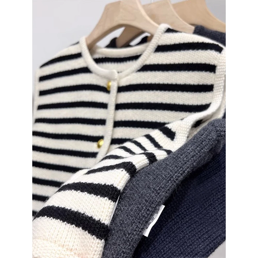 Women Striped Vest Contrast Sleeveless O-neck One Breated Soft Warm Knitting Tops Coat Female Autumn Winter Versatile Jackets