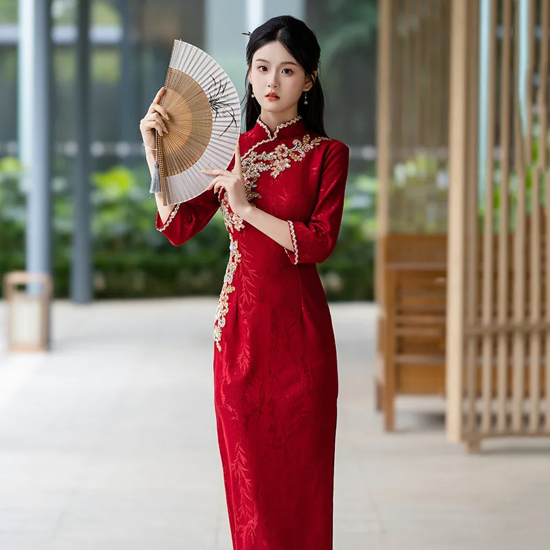 Embroidered Red Chinese Long Style Improved Cheongsam Young Style Women\'s Retro Long Sleeve Wedding Dress Qipao