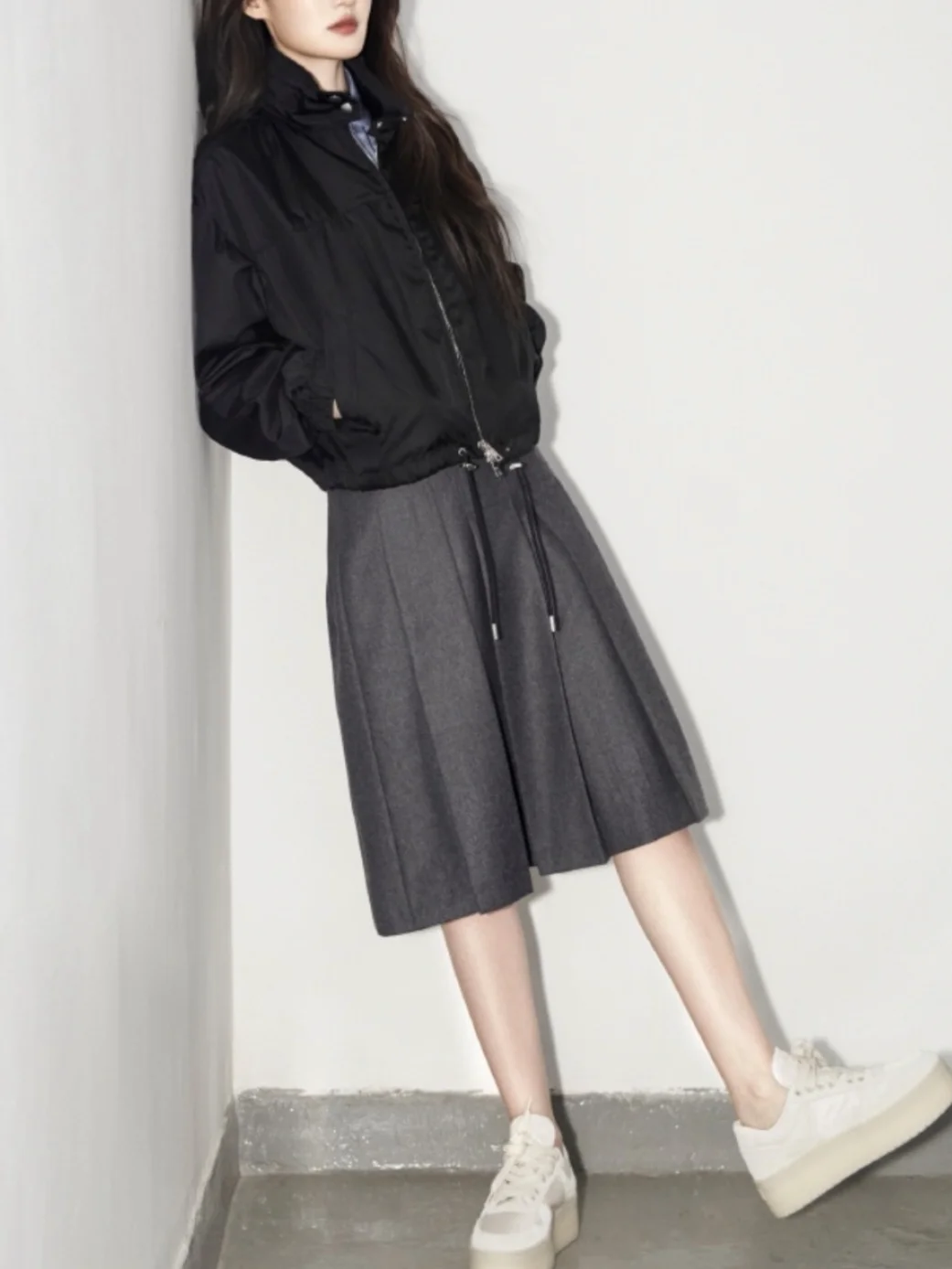 

Spring 2026 Women's Sporty Casual Zipper Short Jacket Slimming Drawstring Stand Collar Long Sleeve Top Fashionable Versatile