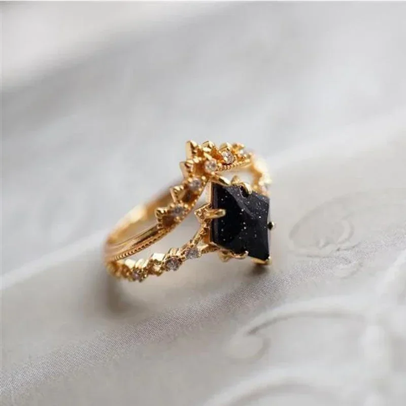 Original New Vintage Court Style Lace Blue Crystal Micro Setting Diamond Stacking Ring Gold Plated Luxury Ladies Jewelry