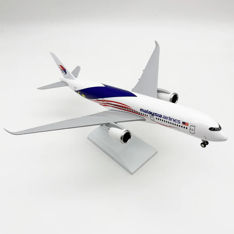 

1/250 Scale Plane Malaysia A350 Airways 30cm Resin Model Aircraft Toy Airplane Diecast For Boys Toys Aviation Gift With Wheels