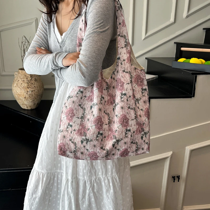 

Женская сумка-тоут с цветочным принтом, большая вместительная стеганая сумка через плечо, повседневная многоразовая сумка для покупок на каждый день