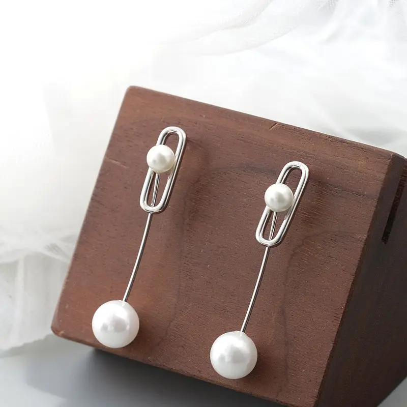 

Modern Minimalist Elegance 925 Sterling Silver Lightweight Earrings for Women with Imitation Pearl Earring Fashion Jewelry Gift