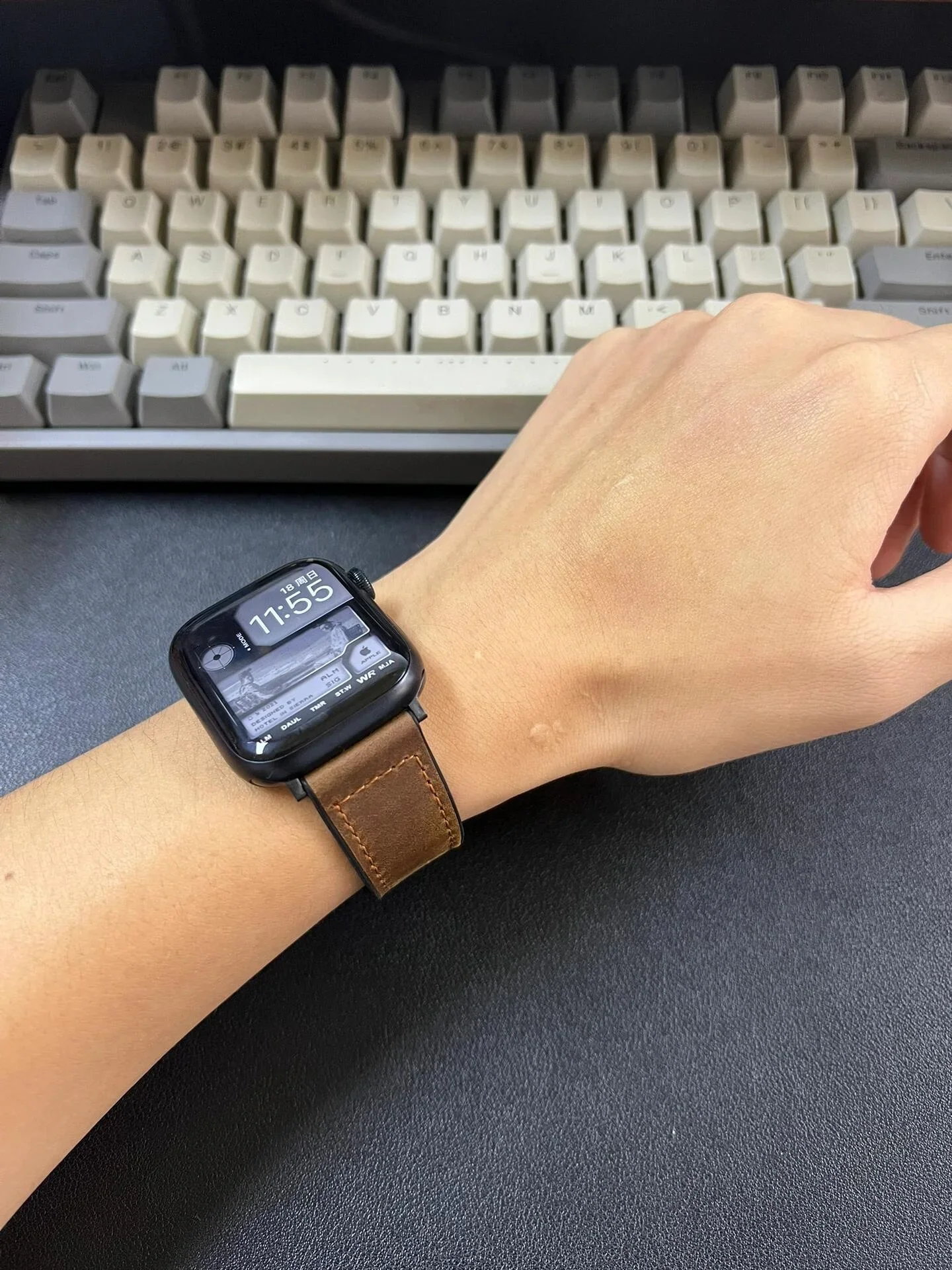 Superior Magnetic Leather loop For Apple Watch band women Series 10/9/8/7/6/5/4/3/2/1 38mm 40mm 41mm 42mm 44mm 45mm 46mm Strap