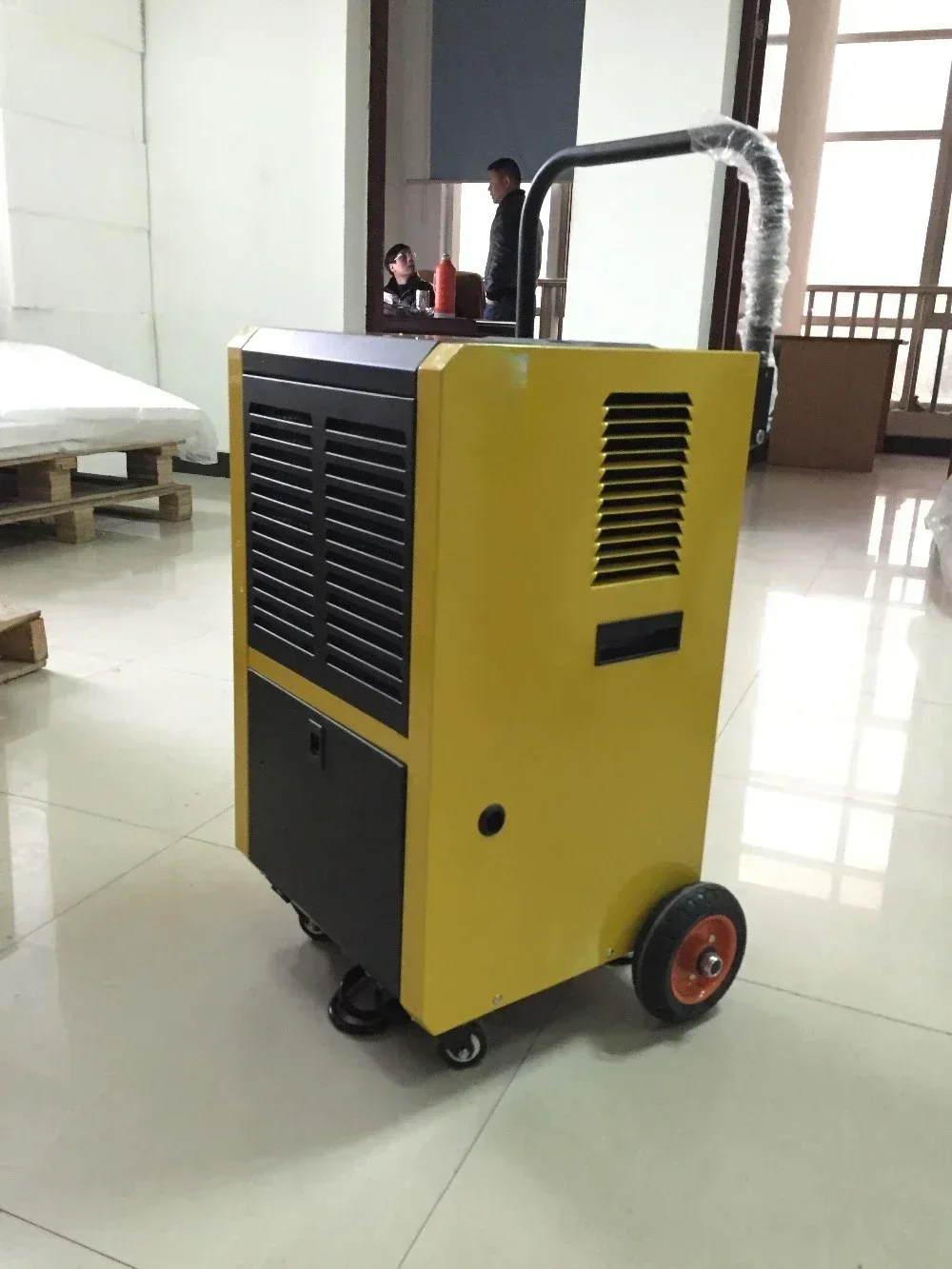 

Excellent Top Quality Hot Sales50L Per Day Energy Saving Dehumidifier Handle High Quality Industrial Dehumidifier