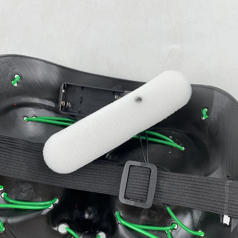 Horror Wireless Glowing Purge Maske Männer Frauen Cosplay Kostüm Karneval Leuchtende V Masken Spukhaus Leuchten Neon Dekoration